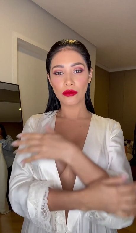 Simone E Simaria star top pictures