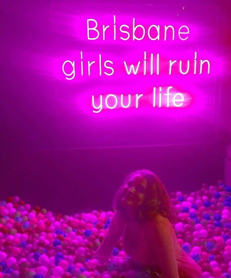 DakotaDoll hot model gallery