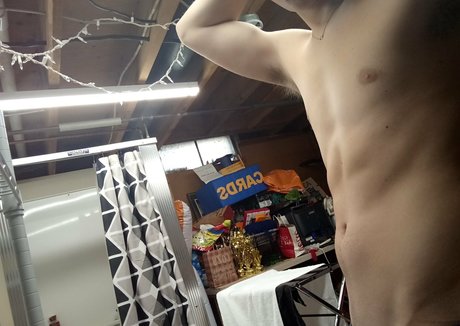 hot hunter star nudes image