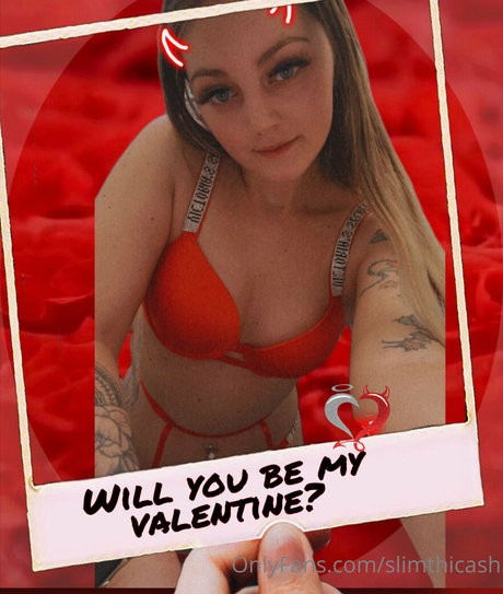 slimthicash sex pornstar pic