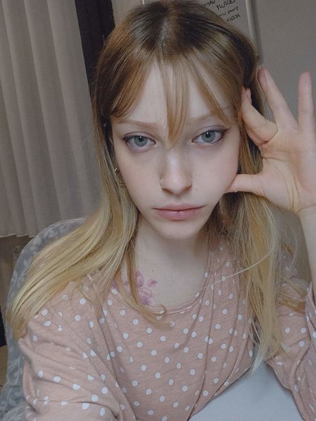 Agnese Innocente star hot image