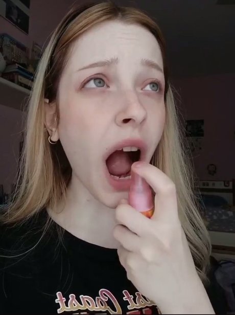 Agnese Innocente perfect star gallery