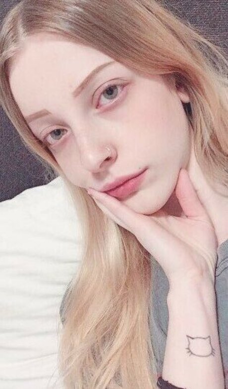 Agnese Innocente pretty actress pic