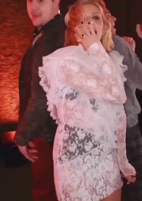 Sarah Michelle Gellar pretty model picture