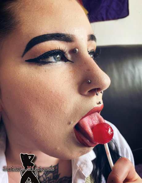 sxatansmistressfree exclusive star pictures