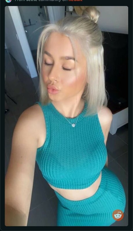 Bailey Belle porn model pics