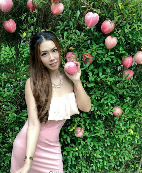 bbw facesitting onlyfans art naked galleries