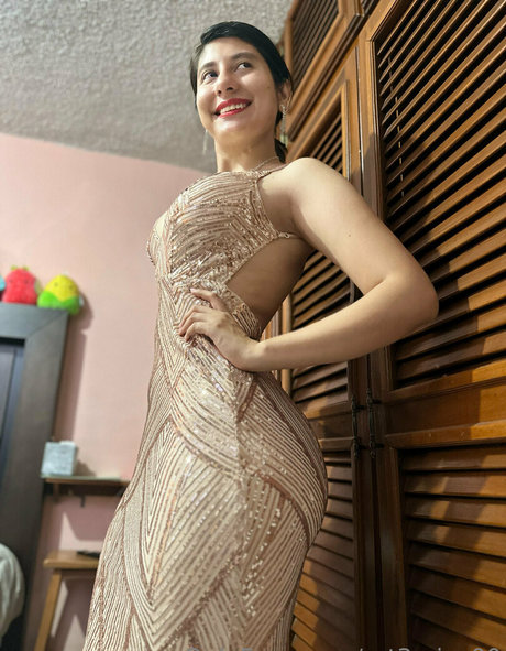 Art3misa00 model top picture