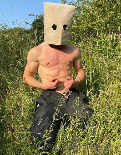 paperbagfree best model img