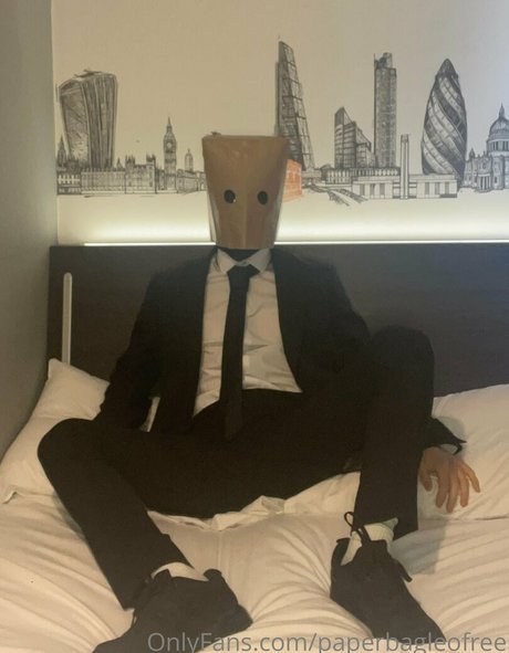 paperbagfree model naked pics