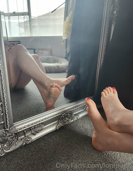 Lorien Gugich free actress pictures