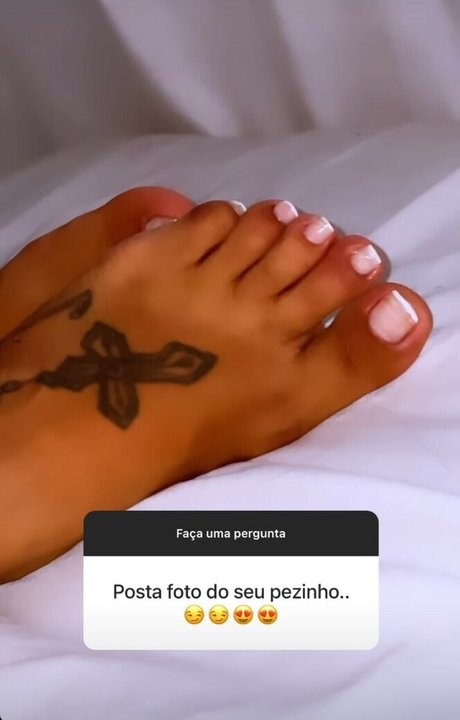 Boca Vermelha naked actress image