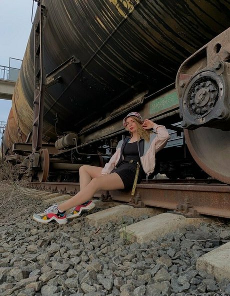 syren of paradise free pornstar pic