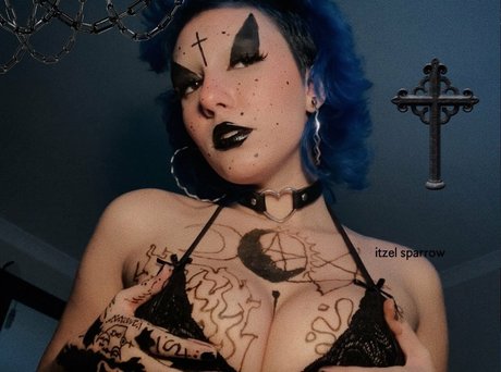 itzel2002free model nude images