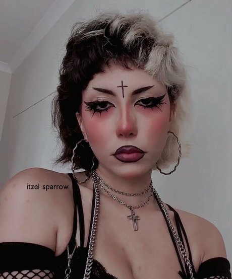 itzel2002free high quality actress picture