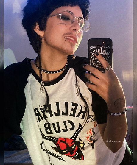 itzel2002free hd actress pics