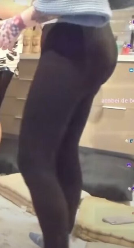 Gabi Cattuzzo model erotic picture