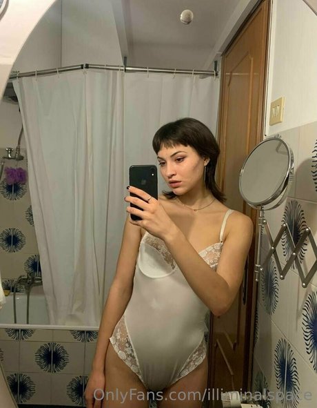 illiminalspace star high quality pics