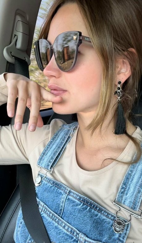 famez de model naked images