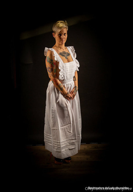 famez de star exclusive gallery