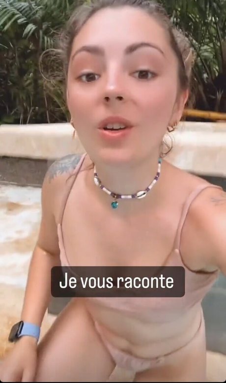 Roxane ASMR naked pornstar img