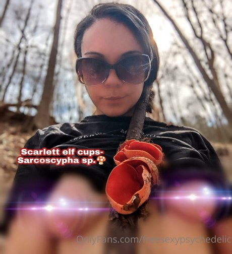 freesexypsychedelic naked pornstar photo