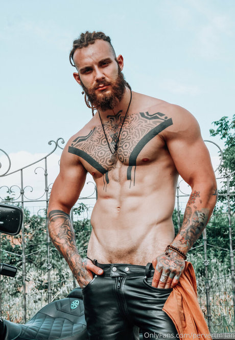 pervertmilan xxx actress photo