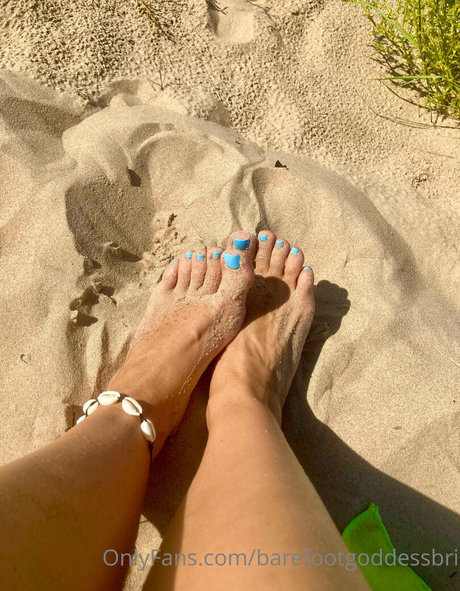barefootgoddessbri erotic model pic