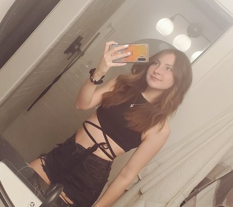 Vkunia model porn img