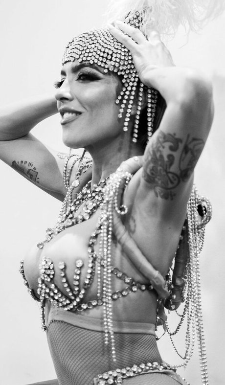 Lorena Castell model naked img