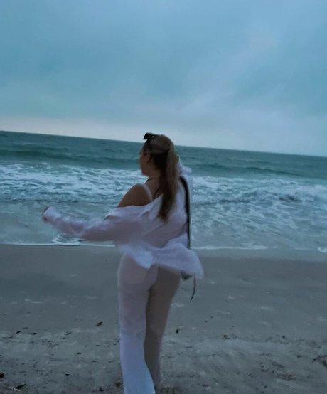 Anabel Kloe Lamarche star nude gallery