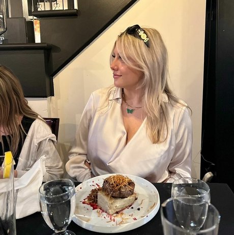 Anabel Kloe Lamarche star porn picture