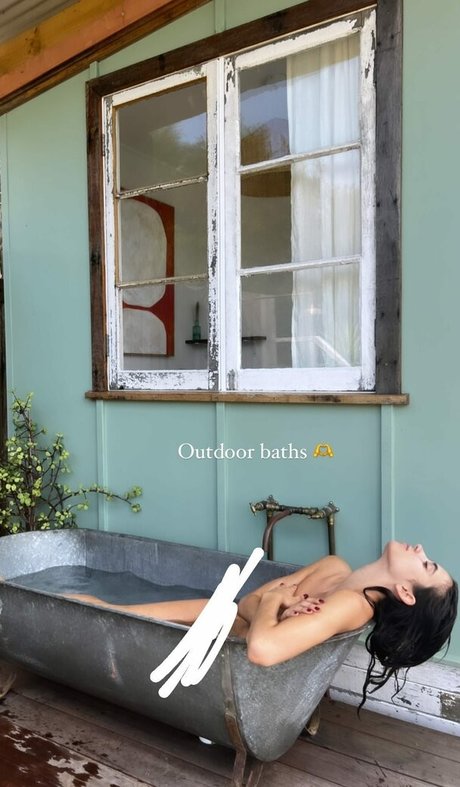 Elisha and Renee Herbert pornstar nude archive