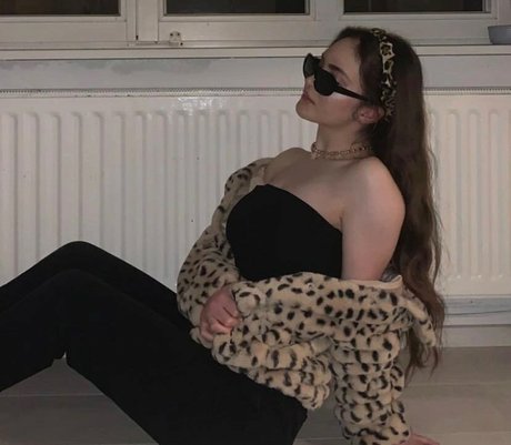 elisa aline pretty star img