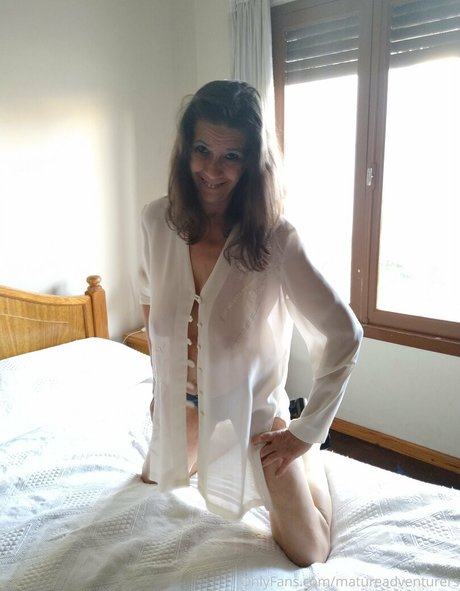 aloneruth nice actress gallery