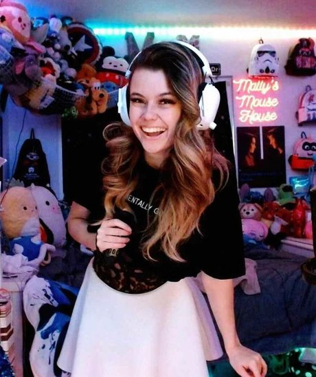 Mally Mouse perfect model archive