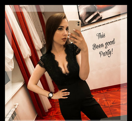 devils bride sexy model pics