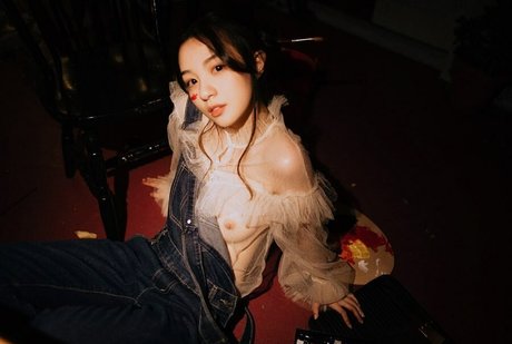 Helenhmy nude star pic