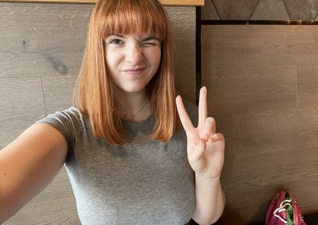 Sarah Z xxx pornstar pic