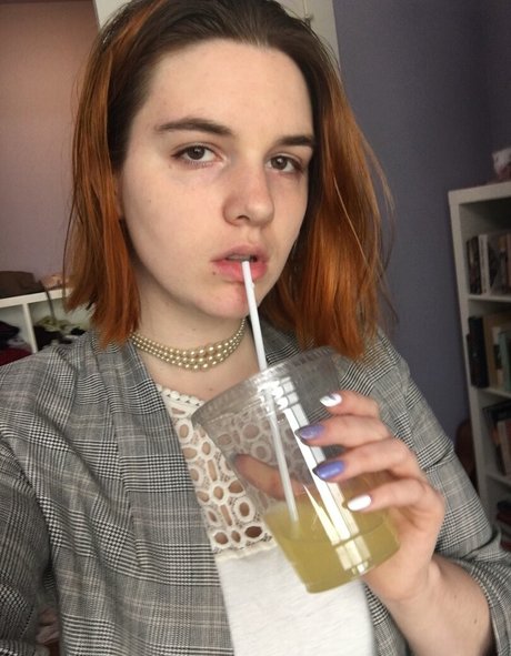 Sarah Z pornstar naked images