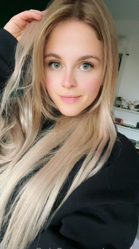 cupcaxfree adult model gallery