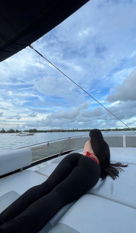 Elyzabeth suarez star art pics