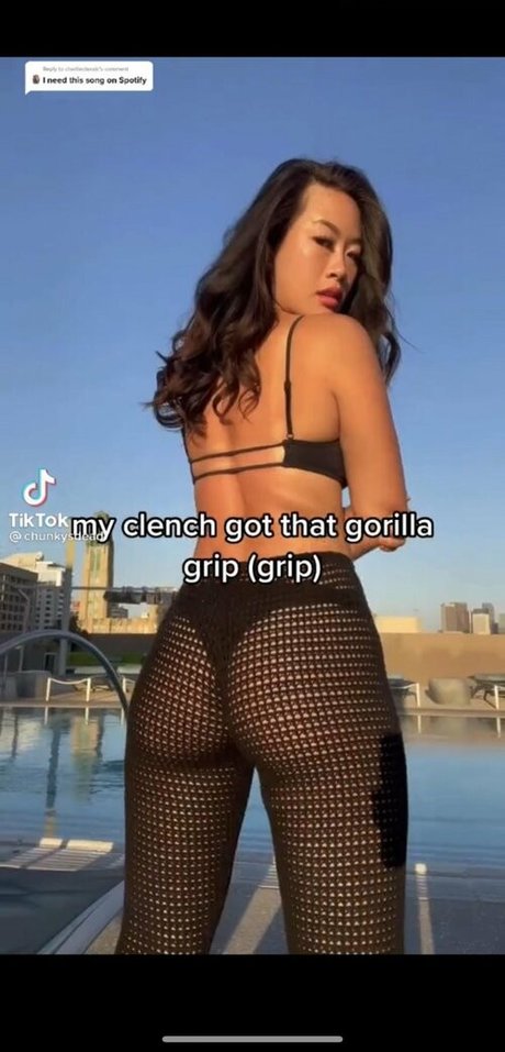 Melissa Ong beautiful actress pics