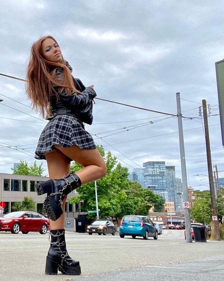 Ella Minette star high quality images