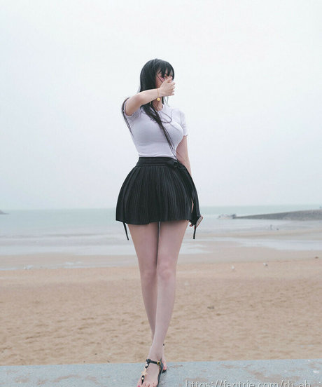 rh ab nice actress image