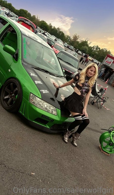 sailerwolfgirl nudes model picture