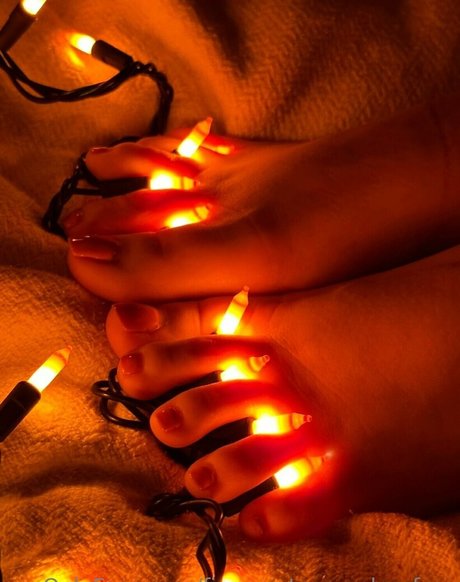 fingers toes soles free pornstar naked photo