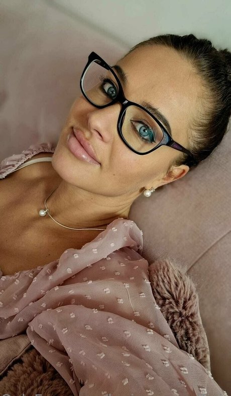 leniyoung official beautiful actress archive