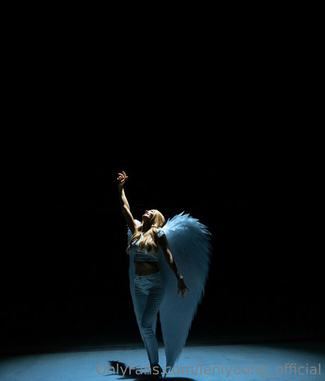 leniyoung official free star img