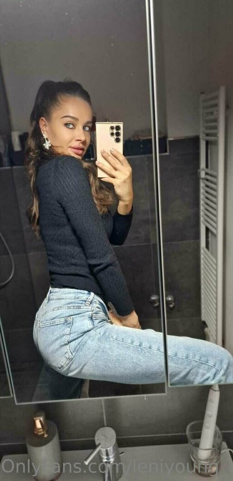 leniyoung official high quality model image